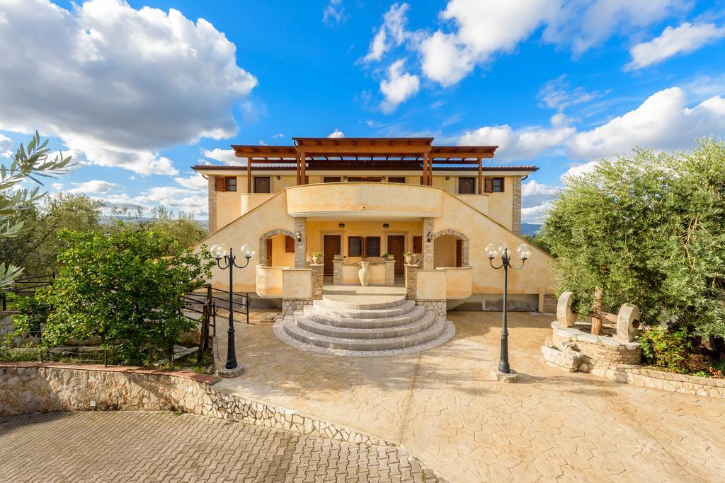 Albergo Il Giardino Фоче-Варано Екстер'єр фото