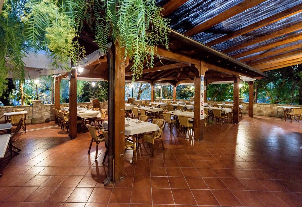 Albergo Il Giardino Фоче-Варано Екстер'єр фото